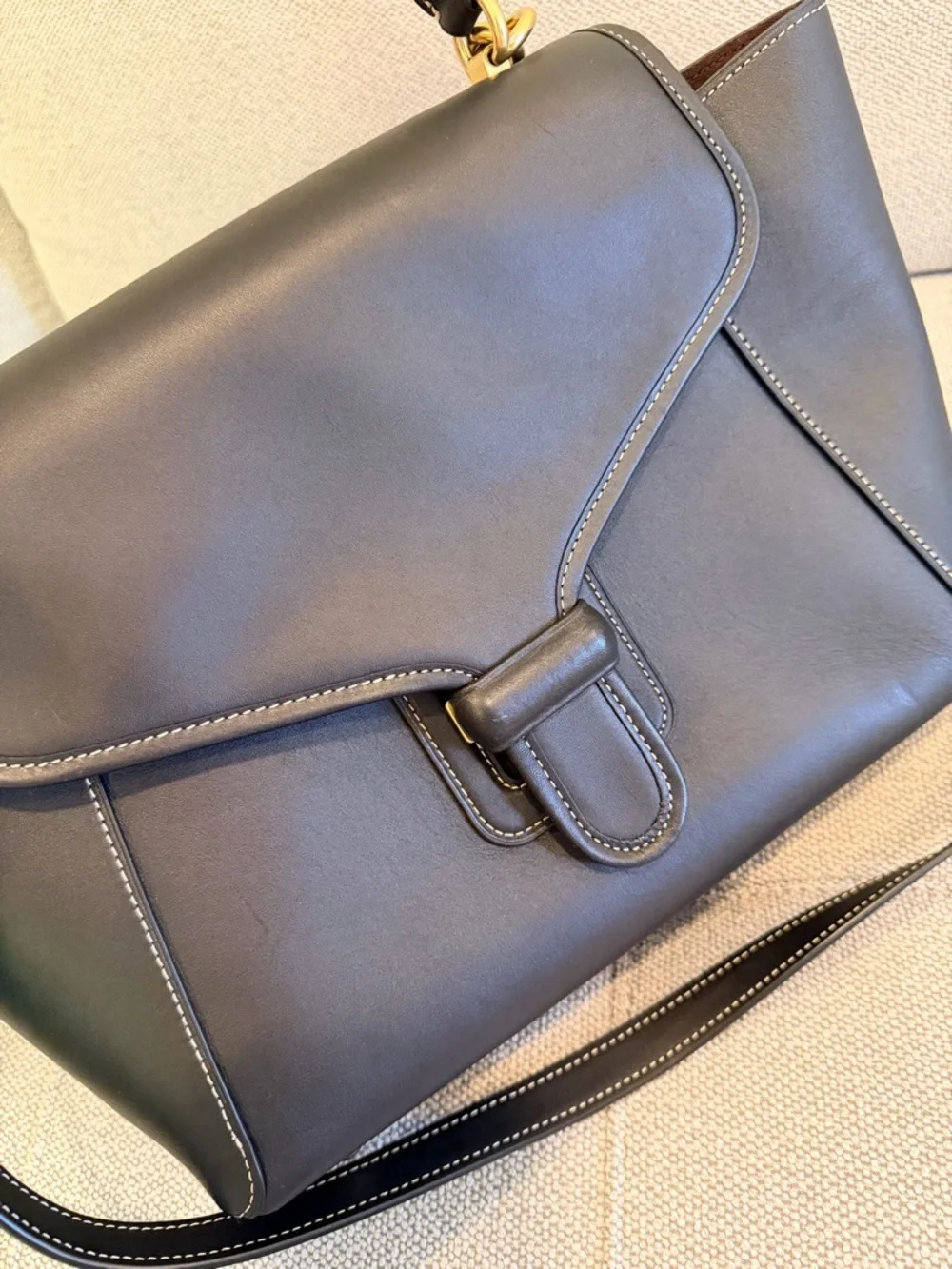 Coach 1941 Courier Carryall with fainted dents - Picture 9 of 13